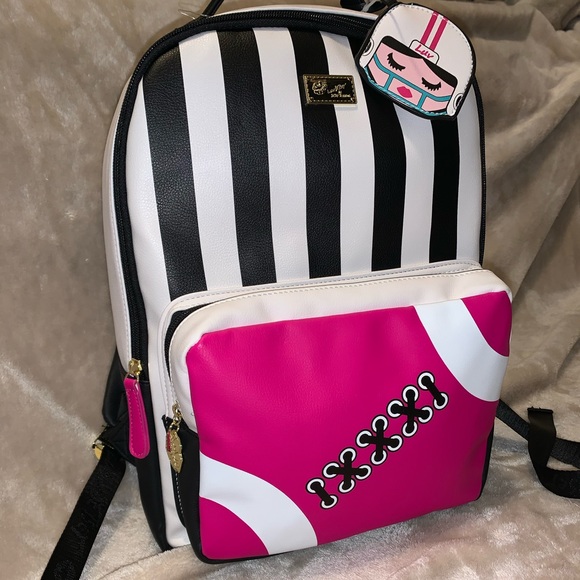 Luv Betsey - Picture 2 of 5